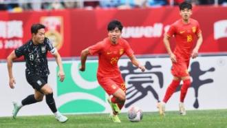 曼联对阵埃弗顿豪取42胜，太妃糖本赛季平均首发年龄最大